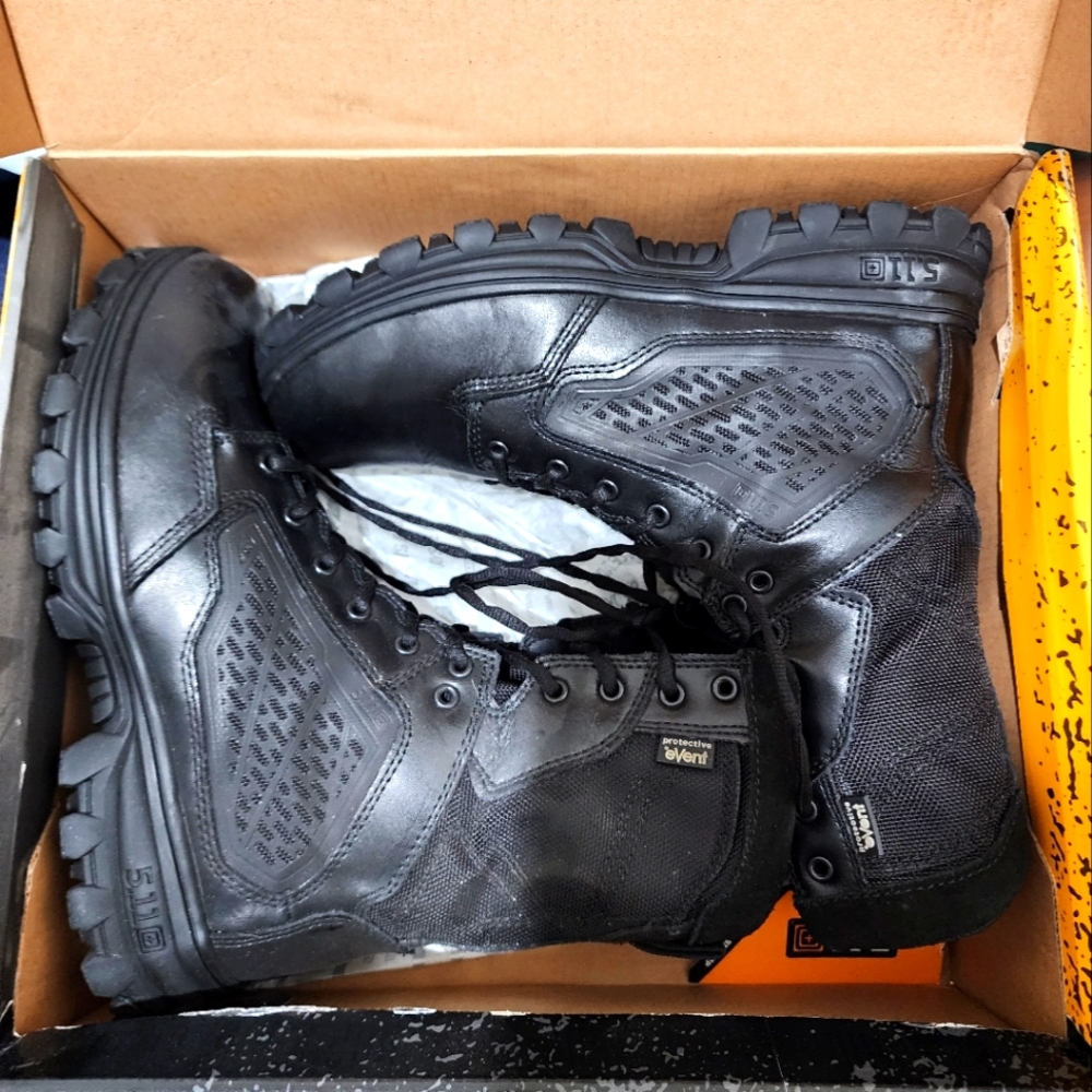 Got as a gift and don't fit.